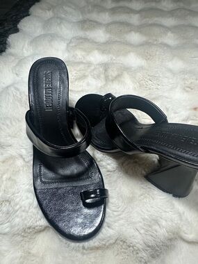 Steve Madden Black Patent Square Toe Mid-Heel Sandals